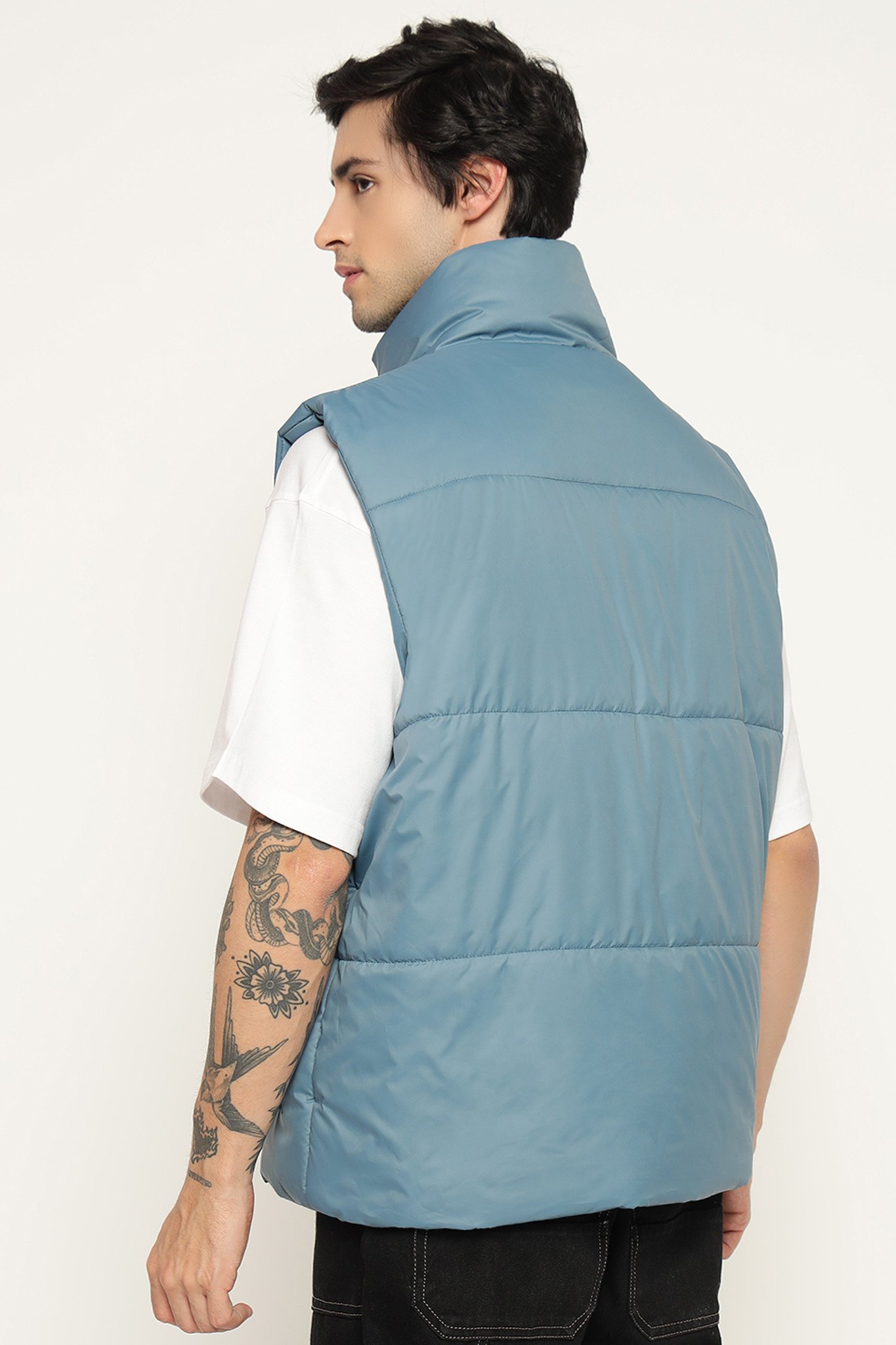 SLEEVELESS PUFFER JACKET (COOL BLUE)
